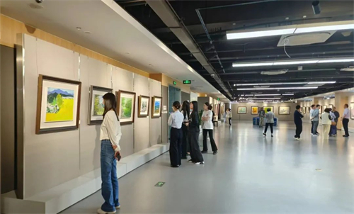 五月風(fēng)文藝展示月 一場(chǎng)視覺與思想的盛宴